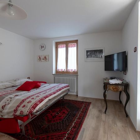 Appartamento Patrizia E Franco Commezzadura Exteriér fotografie